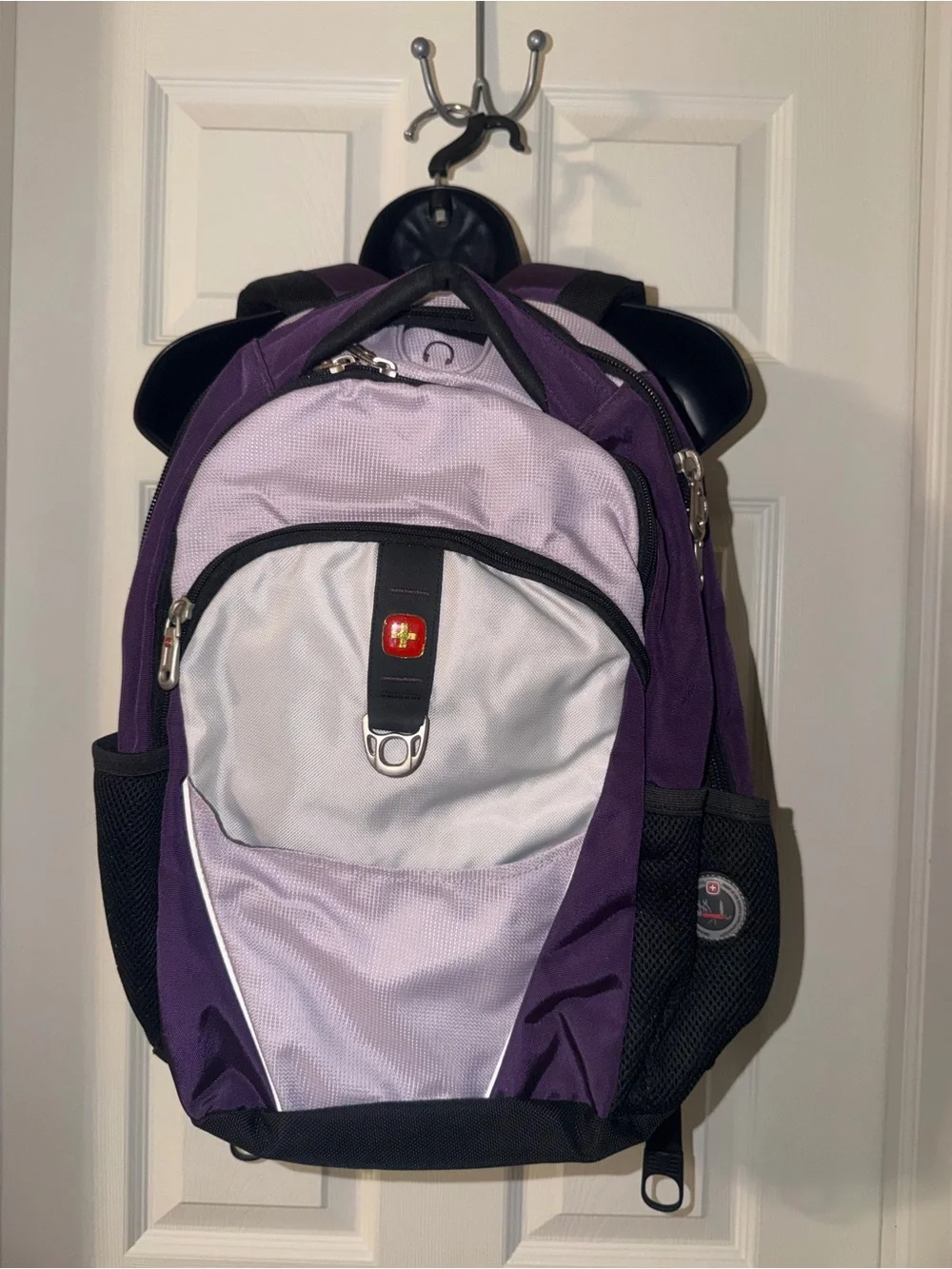 Swiss Gear Airflow Cushioned Computer/Media Multi Pocket Backpack Black/Gray